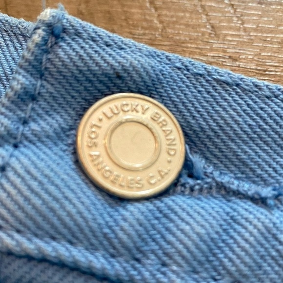 LUCKY BRAND Blue Relaxed Fit Jean Shorts 10.5” Rise, NWT Size 4/27 - Picture 5 of 16